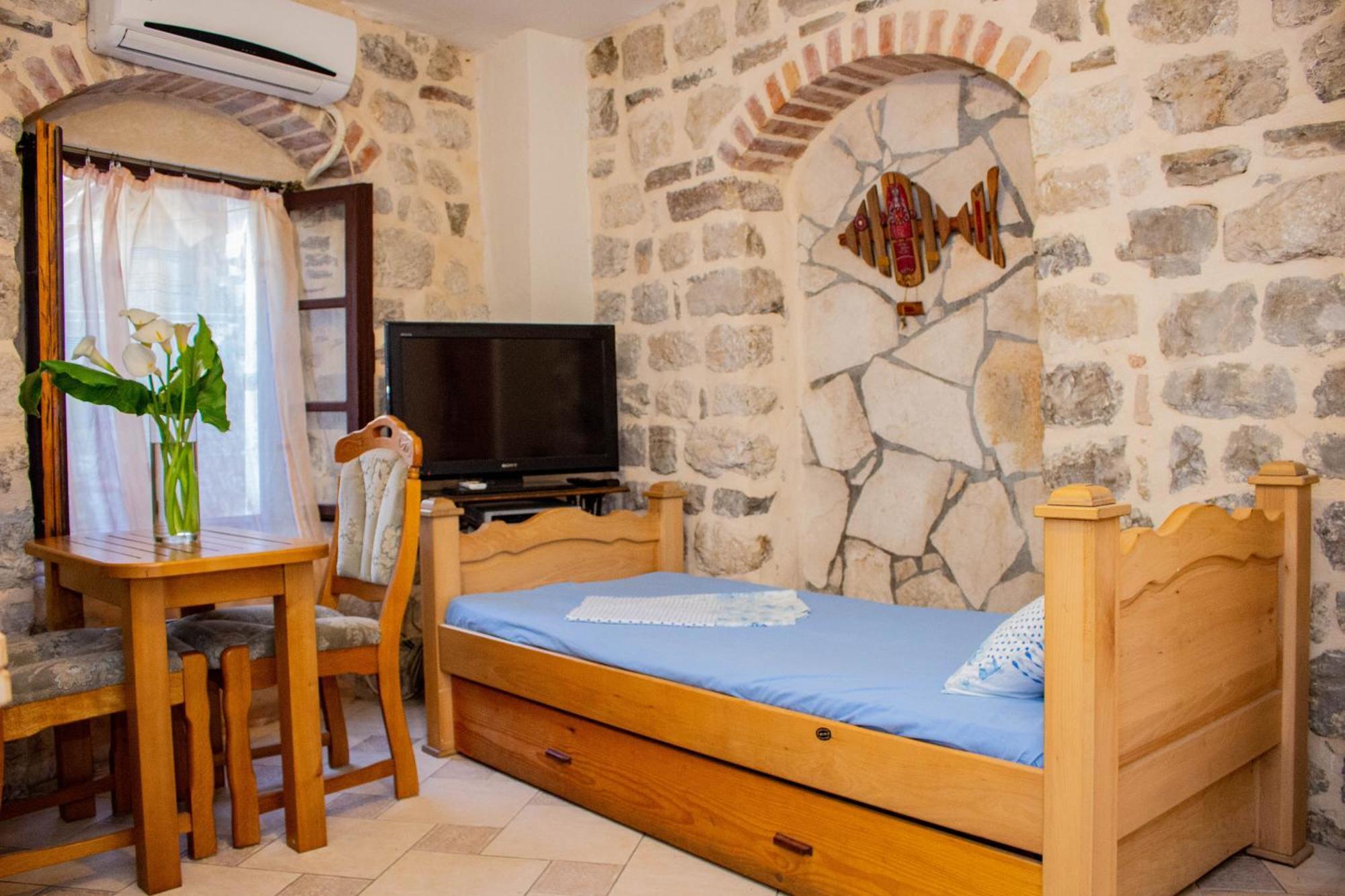 Guest House Sljuka Kotor Exterior photo
